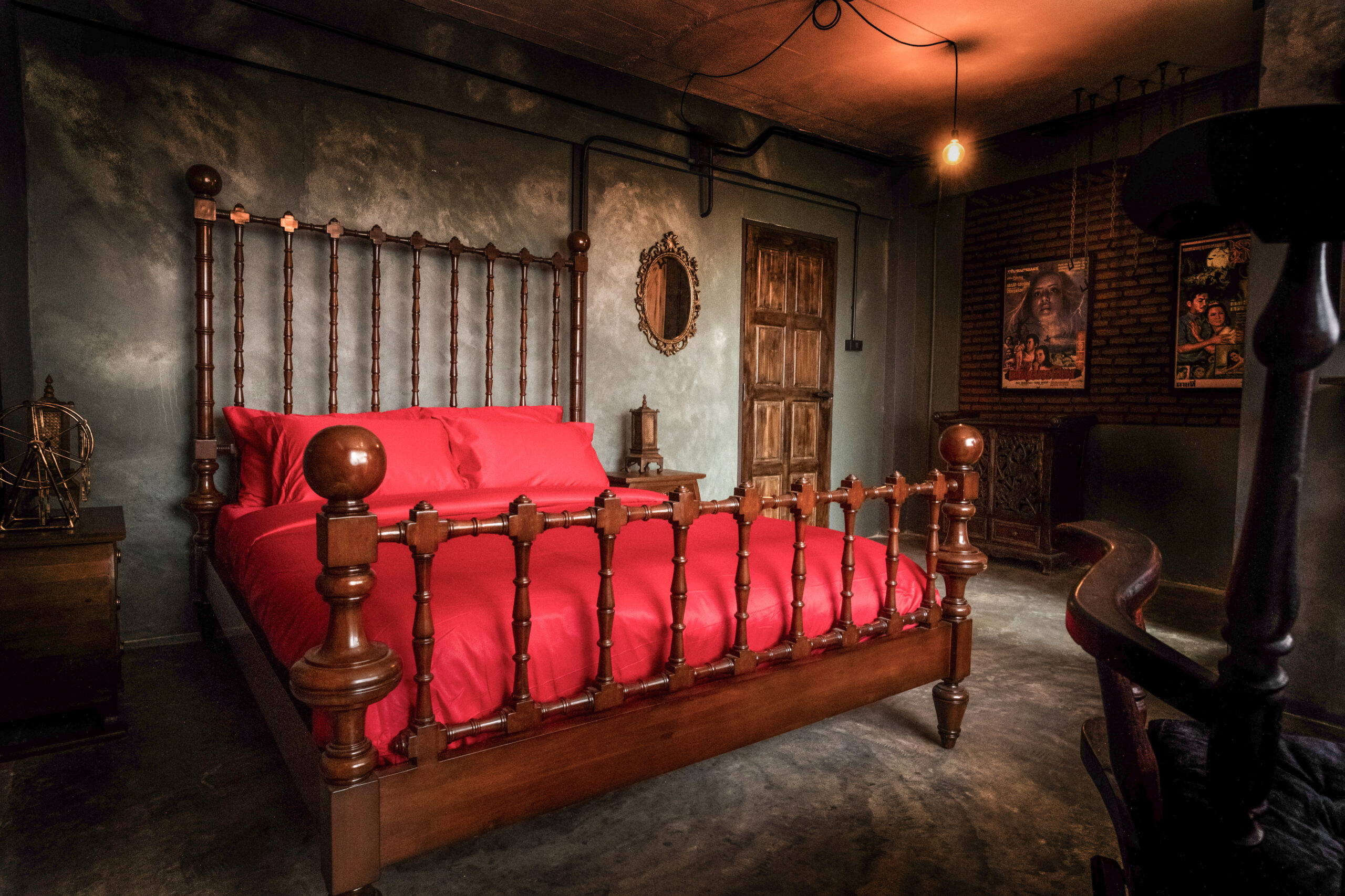 Boutique cinema hotel rooms inspired by Thailand’s golden age of film, located upstairs from Arcadia Live in Phra Khanong.
